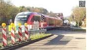 Ab Mitte Dezember werden die Züge auf der Queichtal-Bahn-Strecke zwischen PS und LD auch an den WEs länger den Tag über fahren. Auf dem Foto ist die Strecke bei Albersweiler zu sehen.