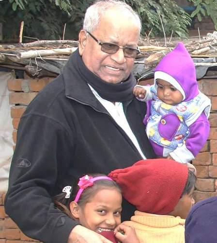 Pater Franklin kümmert sich in Indien mit Hilfsprojekten, die aus der ganzen Südpfalz unterstützt werden, um Kindern und Bedürftigen zu helfen. 