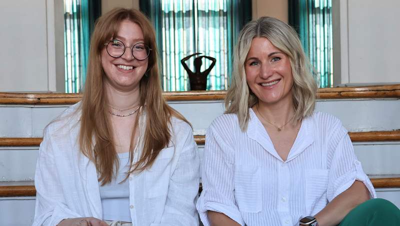 Laura Hess (links) und Ellen Weinberger (rechts) packen das Thema Gleichstellung in Landau jetzt in Vollzeit an. Foto. Stadt. LD. Frei.