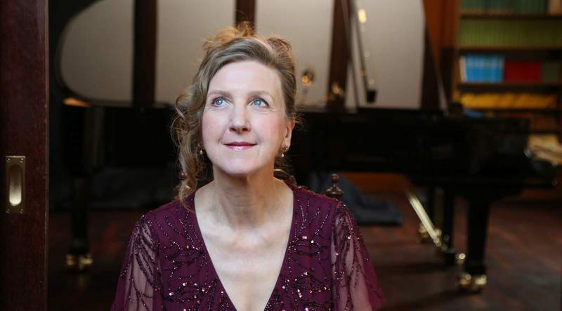 Pianistin Roswitha Lohmer gastiert in BZA. Foto. Pro Musica, Dr. Hans Hiernickel. Bamberg. Pressefrei. 
