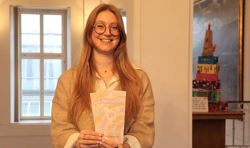Die LDer Gleichstellungsbeauftragte Laura Hess freut sich auf die Aktionswochen „LANDAU FAIRÄNDERN“. Foto. Stadt. LD. Frei. 
