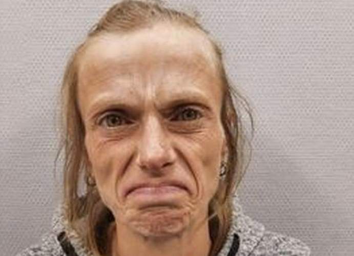 Die 43-Jährige aus BZA wird seit Anfang BZA vermisst. Auffällig ist ihr gebückter Gang. 