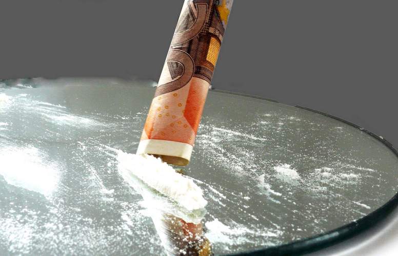 Die Polizei erwischte in NW am gestrigen Mittwoch einen Autofahrer ohne Führerschein. Dafür war er komplett zugedröhnt. 