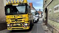 Ein liegen gebliebener Lkw in Klingenmünster blockierte am heutigen Mittwoch über Stunden hinweg die Weinstraße/B 48. 