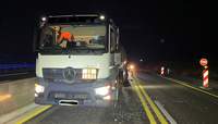 Der bei LD auf der B 10 liegen gebliebene Lkw. Der Verursacher wurde mit seinem Gefährt volltrunken wenig später bei Hinterweidenthal entdeckt.