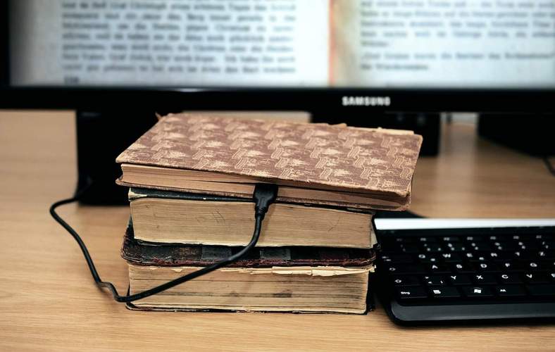 Weitere fünf Arbeitsbereiche hat die KV GER für die Bürger digitalisiert, sodass sie nicht lange auf einen Termin im Amt warten müssen, sondern "Papierkram" von zuhause aus erledigen können.