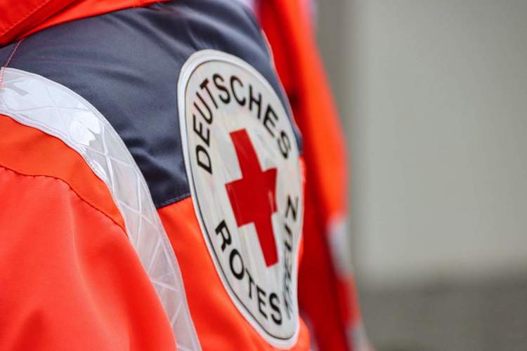 Derzeit klingeln falsche Rot-Kreuz-Mitarbeiter in LD an den Haustüren, um die Bewohner auszurauben. 