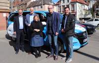 Von links. Dr. Michael Winnes (Geschäftsführer VRN GmbH), Dietmar Seefeldt (Landrat Landkreis SÜW), Katrin Eder (Ministerin für Mobilität in RLP), Dr. Dominik Geißler (OD Stadt LDandau), Florian Maier (Mitglied des Landtages). Foto. VRN. Frei.