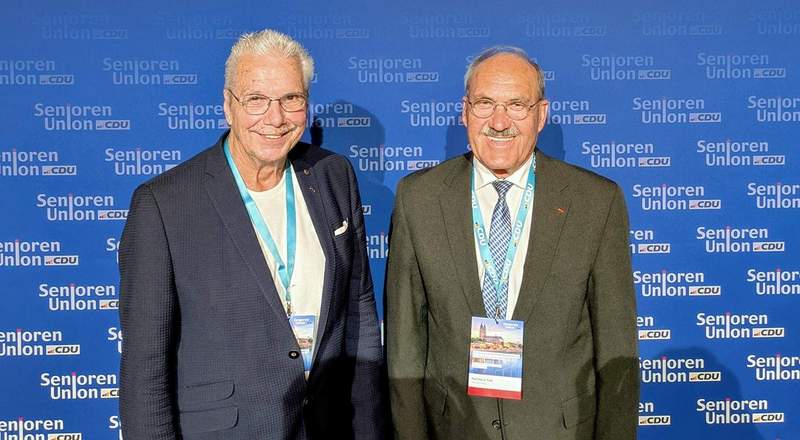 Bundesvorsitzenden Sanitätsrat Dr. med. Fred-Holger Ludwig und Karl-Heinz Totz (v.l.n.r) für Ihre Berichterstattung.