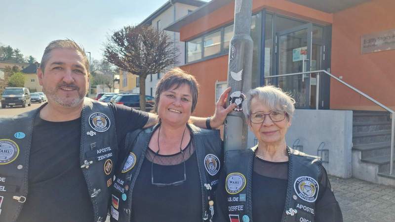 Die Barber Angels RLP um Chapter-Chef Uwe Becker (links) hatten heute in BZA "Heimspiel". Im Edith-Stein-Haus. Foto. rw. 