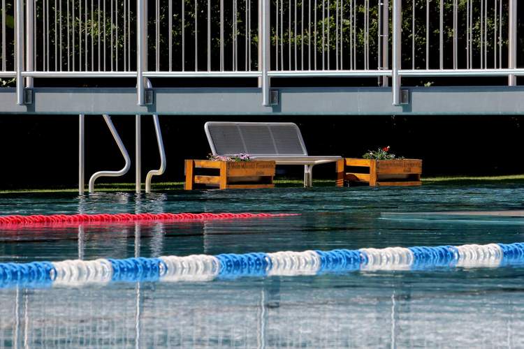 Morgen, Samstag, öffnet das Freibad in Edesheim. Foto. Iversen. 