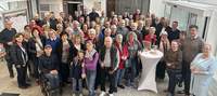 96 Bürger in der VG Edenkoben haben die Ehrenamtskarte bei der Verwaltung beantragt, 59 von ihnen kamen selbst am Freitag ins VG-Rathaus, um sie persönlich in Empfang zu nehmen. Foto. Ivonne Trauth. Frei. 