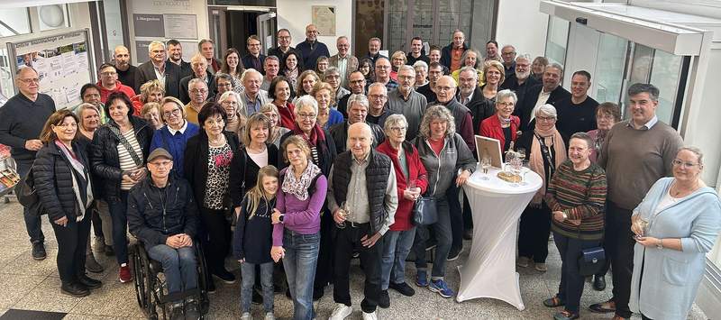 96 Bürger in der VG Edenkoben haben die Ehrenamtskarte bei der Verwaltung beantragt, 59 von ihnen kamen selbst am Freitag ins VG-Rathaus, um sie persönlich in Empfang zu nehmen. Foto. Ivonne Trauth. Frei. 