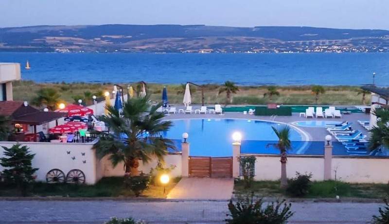 Der Blick von Birgit und Albert von ihrem Hotelzimmer aus. Auf den Bosporus am Übergang zum Marmara-Meer. Am morgigen Montag geht es auf die letzte Etappe. Über die Meerenge. Foto. Getto. 
