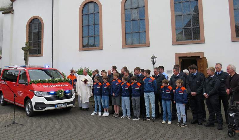 Segnung des Mannschaftswagens der Feuerwehr Venningen. Foto. Feuerwehr. Frei.