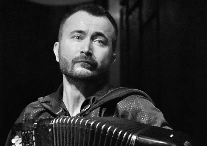 Akkordeon-Virtuose Roman Yusipey gastiert am Samstag, 30. Mai, im Schloss-Innenhof in BZA. 