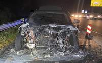 Die Front des Jaguar-SUV ging auf der A 650 bei LU plötzlich in Flammen auf.