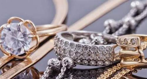 14.09.2026 - Schockanruf. Seniorin übergibt Schmuck. Schaden 100.000 Euro. 