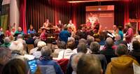 Auch dieses Jahr treffen sich am 3. Oktober Singbegeisterte im Dorfgemeinschaftshaus in Bornheim. Wie hier auf dem Bild zu „Deutschland singt und klingt". Foto. KV. SÜW. Pressefrei. 