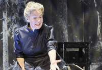 Frau Gauleiter. Zu Gast im Chawwerusch-Theater in Herxheim.