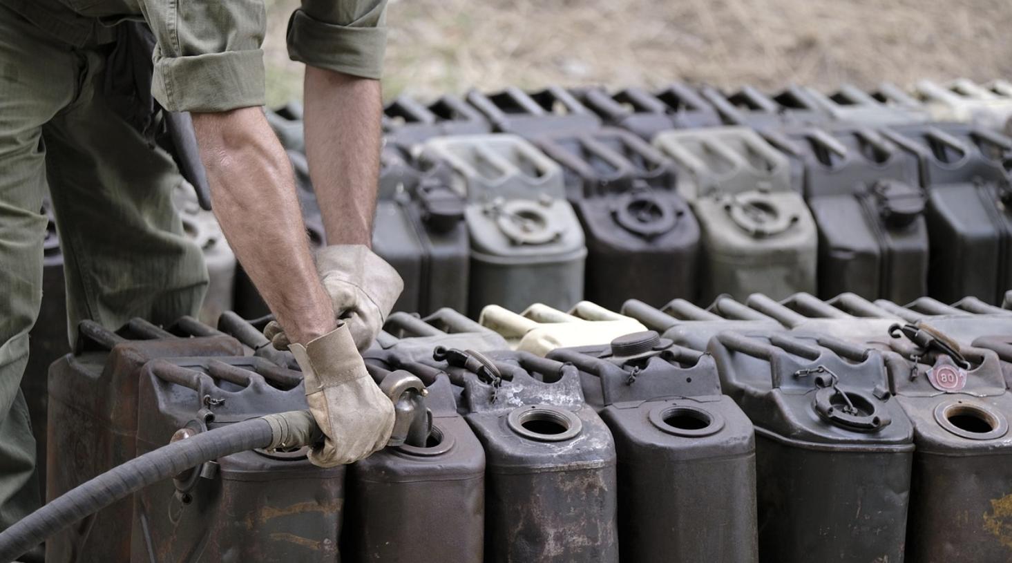 300 Liter aus 3 Lkw in Edenkoben gestohlen.