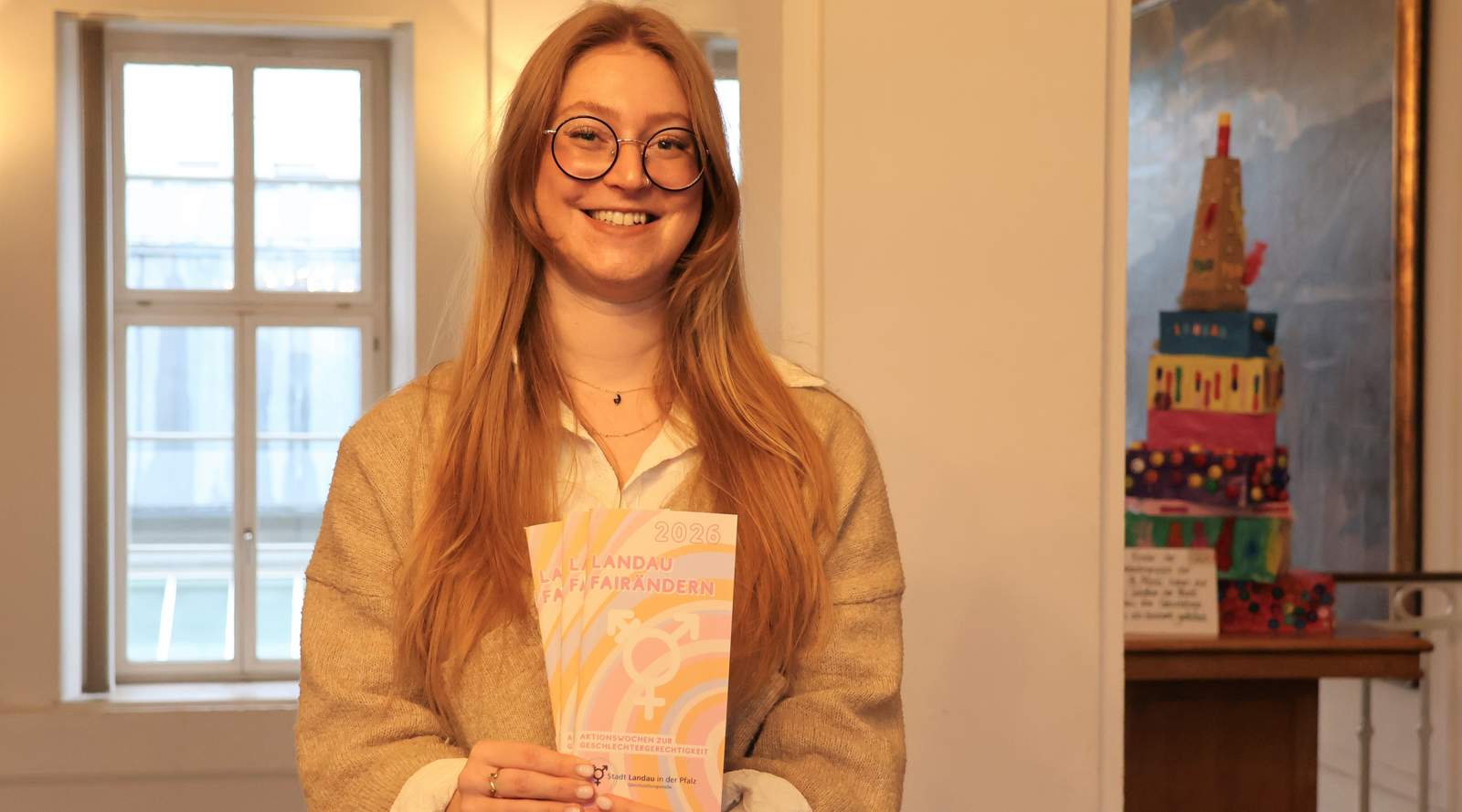 Gleichstellungsbeauftragte Laura Hess freut sich auf viele Gäste beim Ideenstammtisch am 28. April. Foto. Stadt. LD. Frei. 