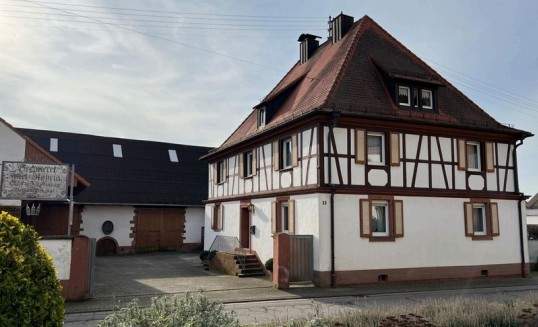 Das Hofgut Böhlwiesen in Schweighofen wird zum generationen-übergreifenden Begegnungszentrum umgebaut. Nun auch mit Unterstützung des Leader-Förder-Programms. 