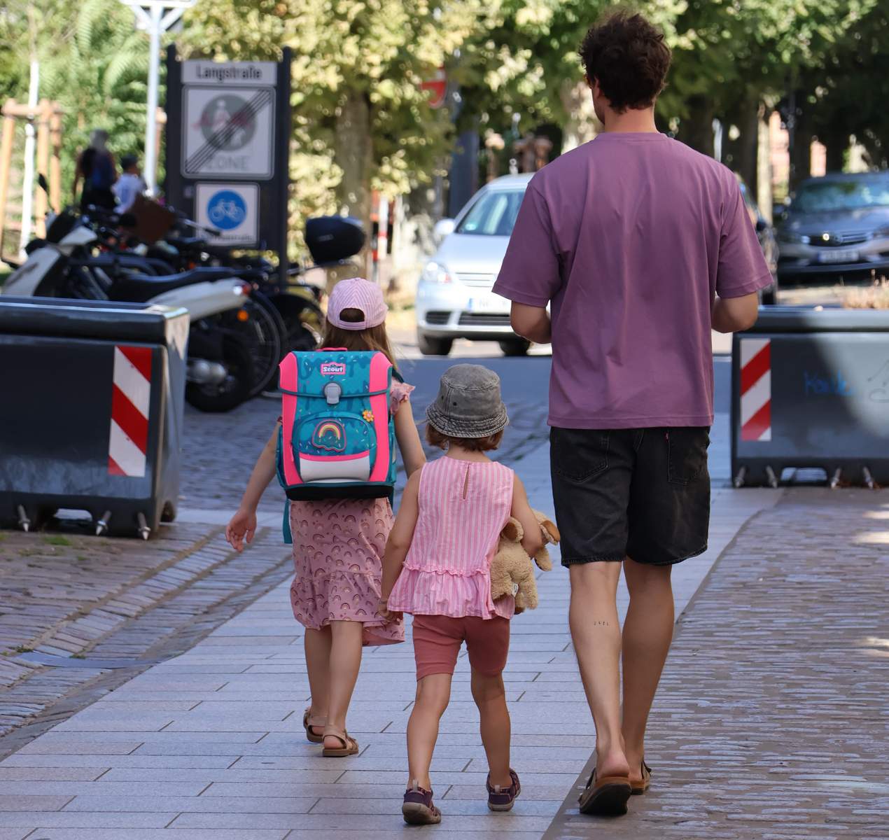 73 Erstklässler nahmen am diesjährigen Aktionstag „Sicherer Schulweg“ der Stadt LD teil. Foto. Stadt. LD. Frei. 