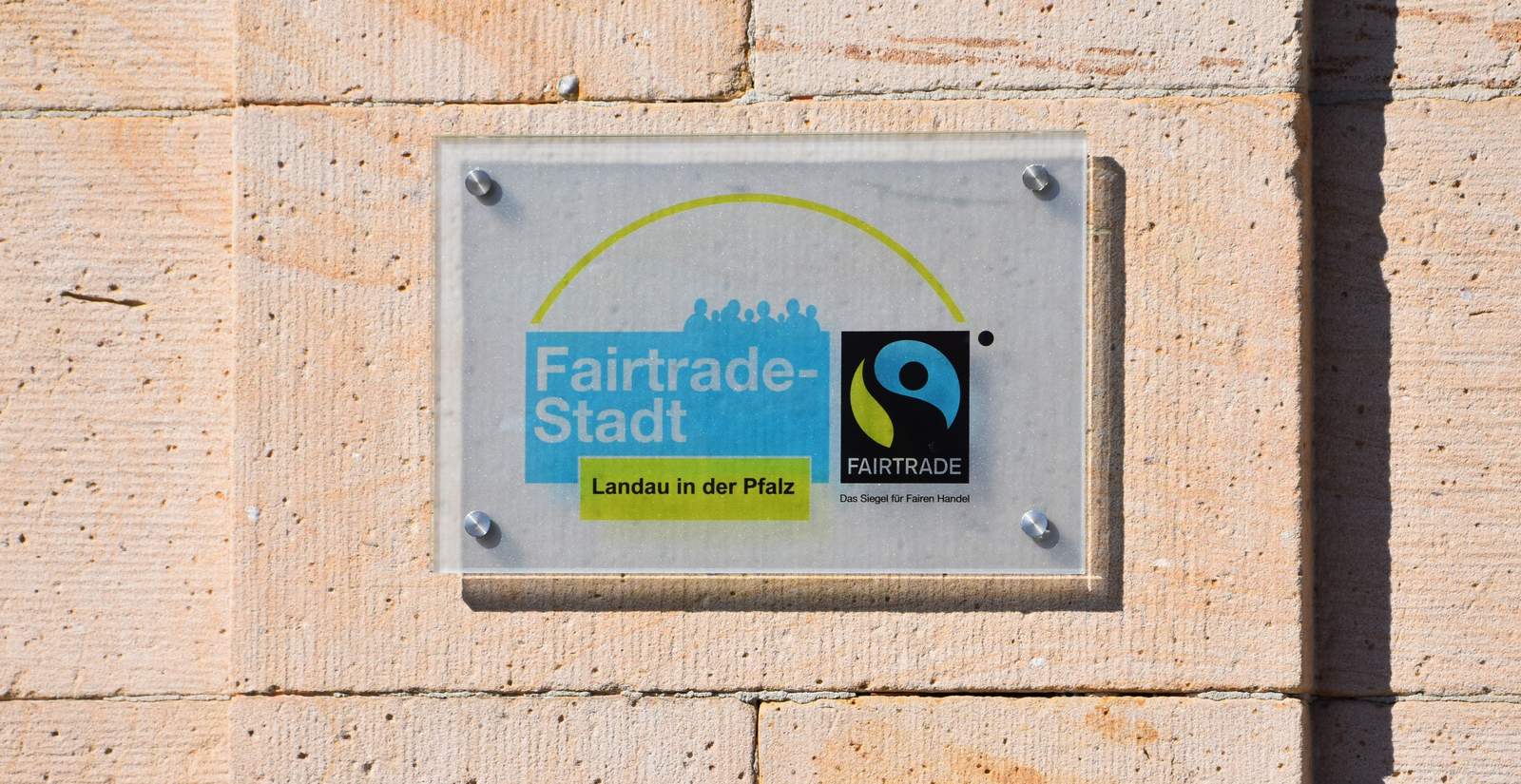 Nach der erneuten Zertifizierung bleibt LD weiterhin Fairtrade-Stadt. Foto. Stadt. LD. Frei.