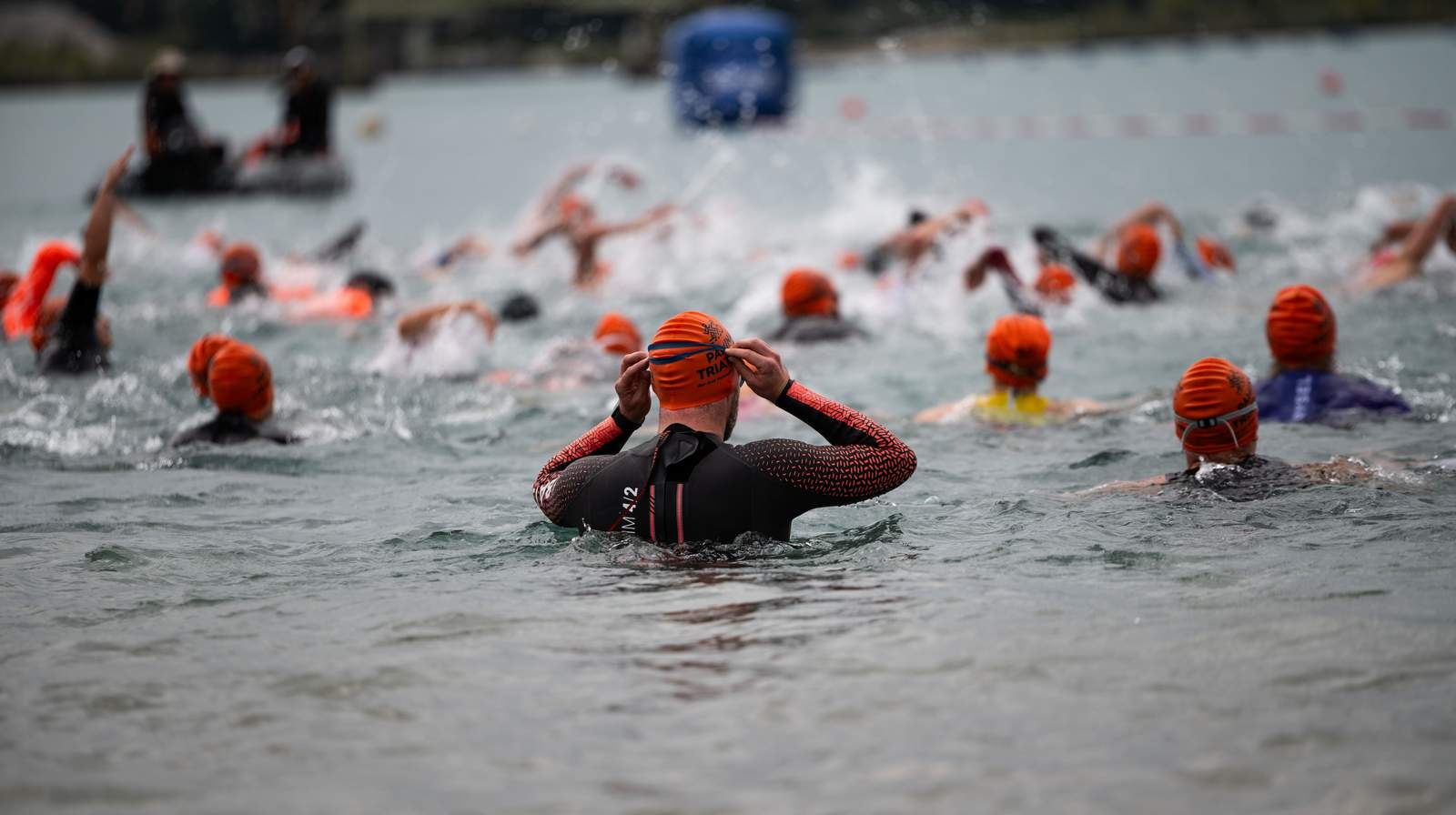 Der Schwimmwettbewerb des PAMINA-Triathlons 2025. Foto. Tim Schlindwein. Pressefrei. 