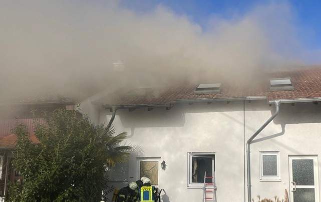 Hat ein 89-jährige Bewohner eines Hauses in Altdorf den Brand am 30. Dezember selbst ausgelöst?