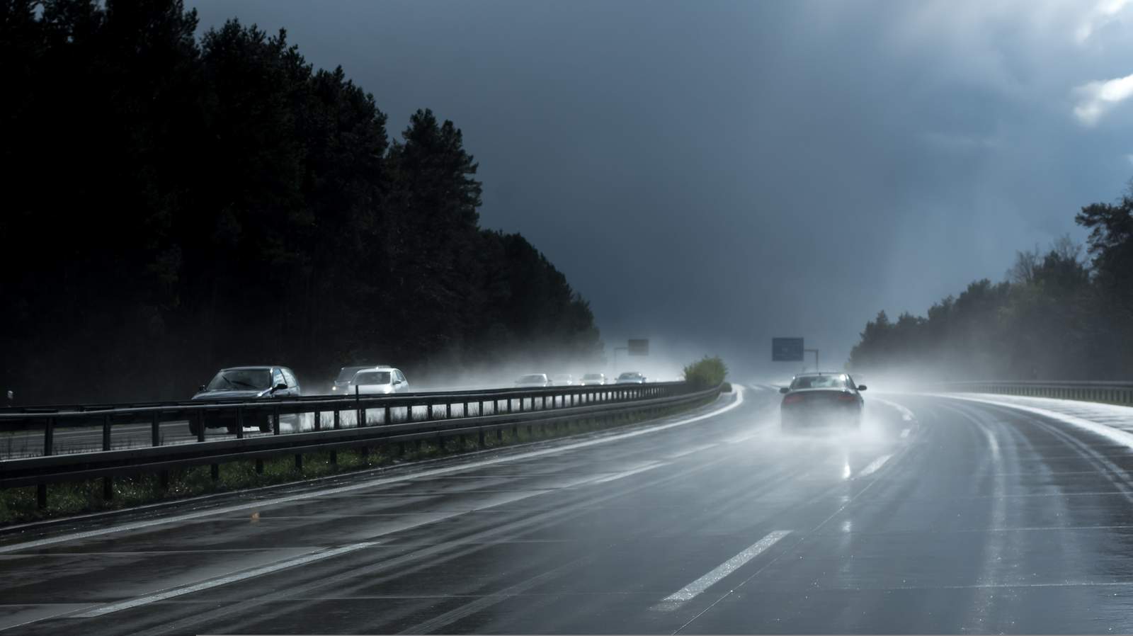 Aquaplaning-Unfall auf der A 65 bei Kandel am gestrigen Donnerstagabend.