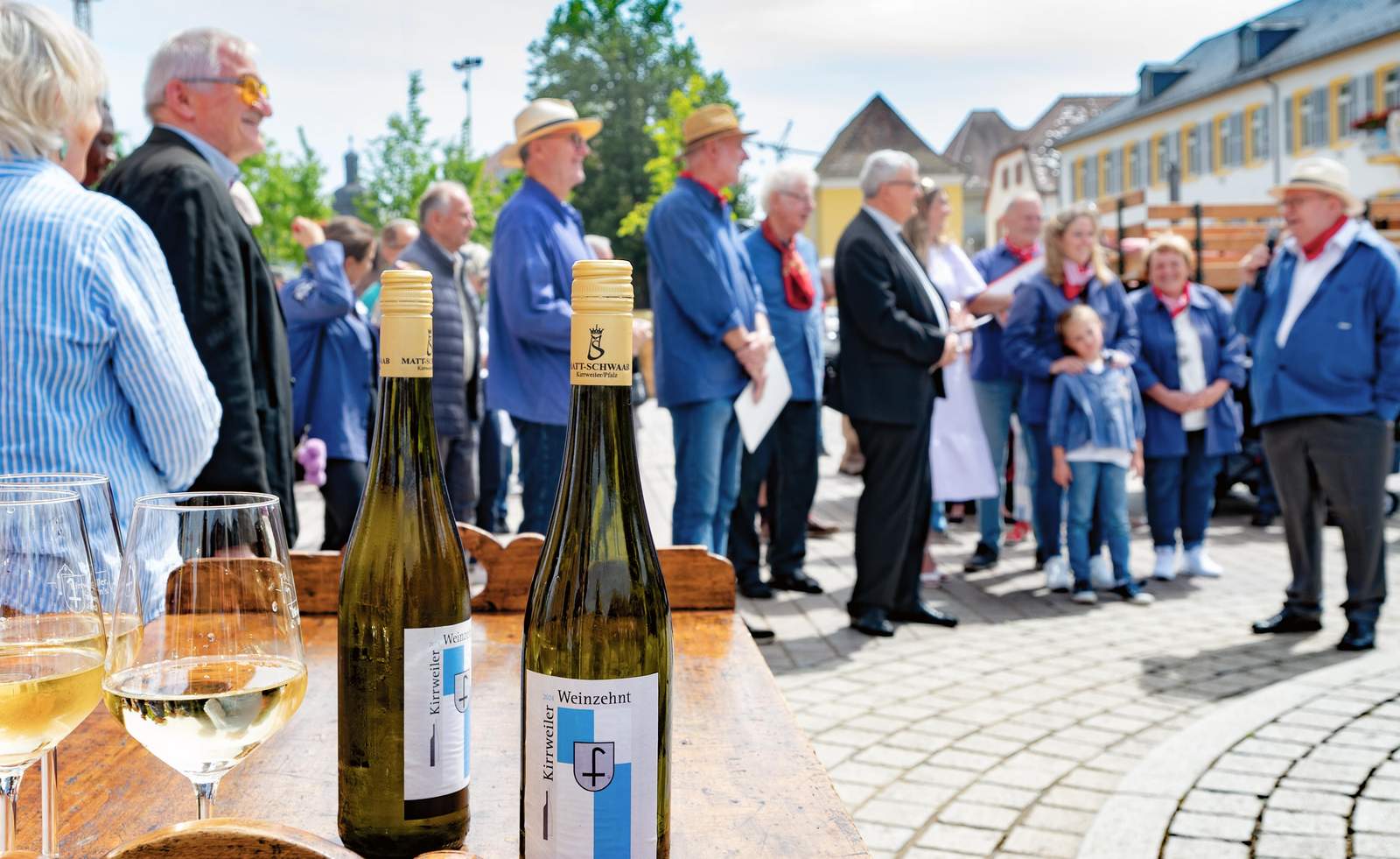 Traditionelle Übergabe des Weinzehnts vor dem Dom, Aufnahme aus dem Jahr 2024. Foto. Bistum SP. Klaus Landry. Pressefrei. 