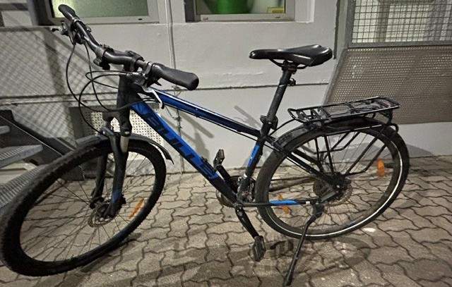 Wem gehört dieses am Bahnhof in Edenkoben gestohlene und nun von der Polizei sichergestellte Fahrrad?