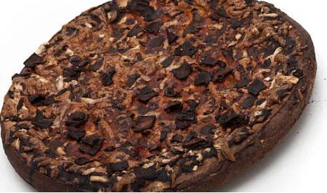 In einer LDer Wohnung löste eine im Ofen vergessene Pizza einen Feuerwehr-Alarm aus. Der "Bäcker" war eingeschlafen ... 