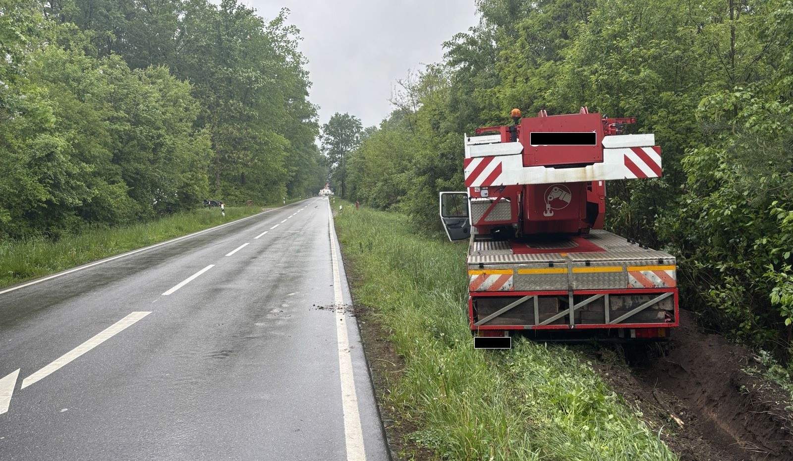 Bei einem Ausweichmanöver auf der K 15 bei Schaidt am gestrigen Donnerstagmorgen im Straßengraben gelandet. 