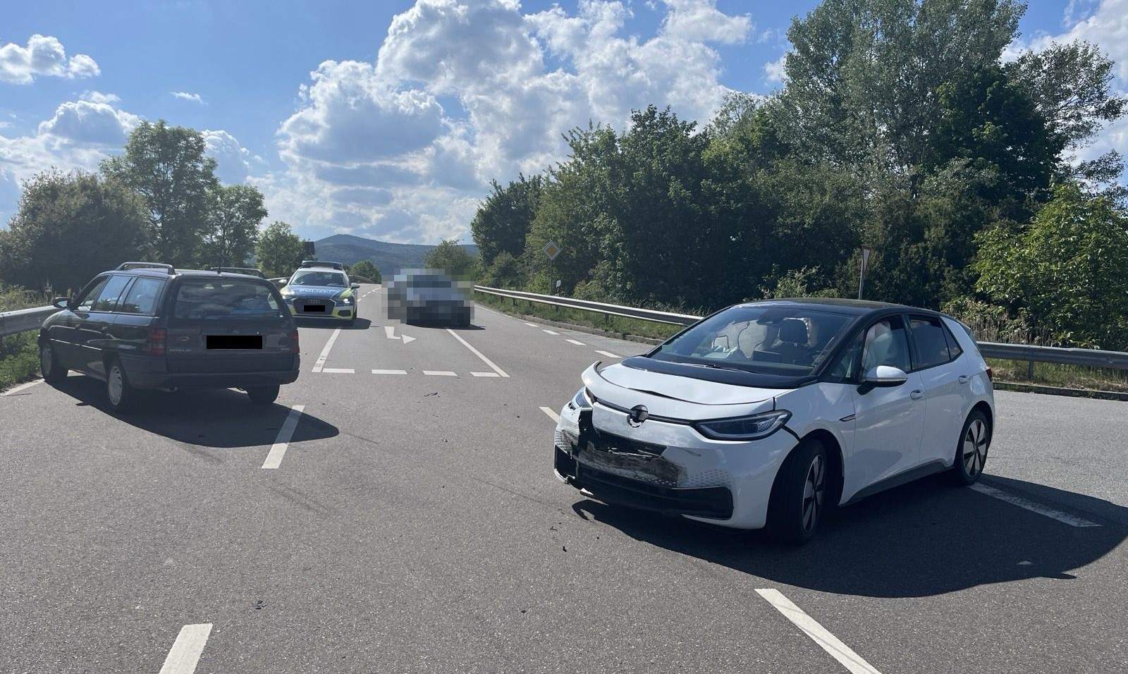 Unfall auf der B 271 bei Ruppertsberg am Samstag.