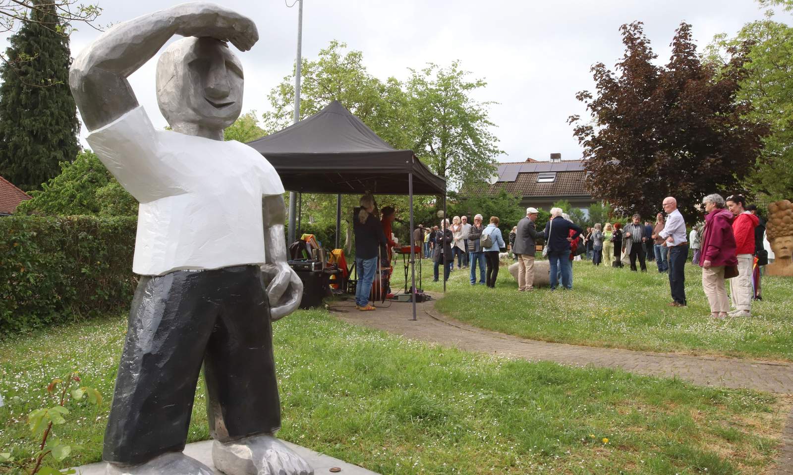 Der Skulpturengarten im Gemeindegarten Schweigen-Rechtenbach ist von Mai bis Oktober geöffnet. Foto. Björn Iversen. Pressefrei.