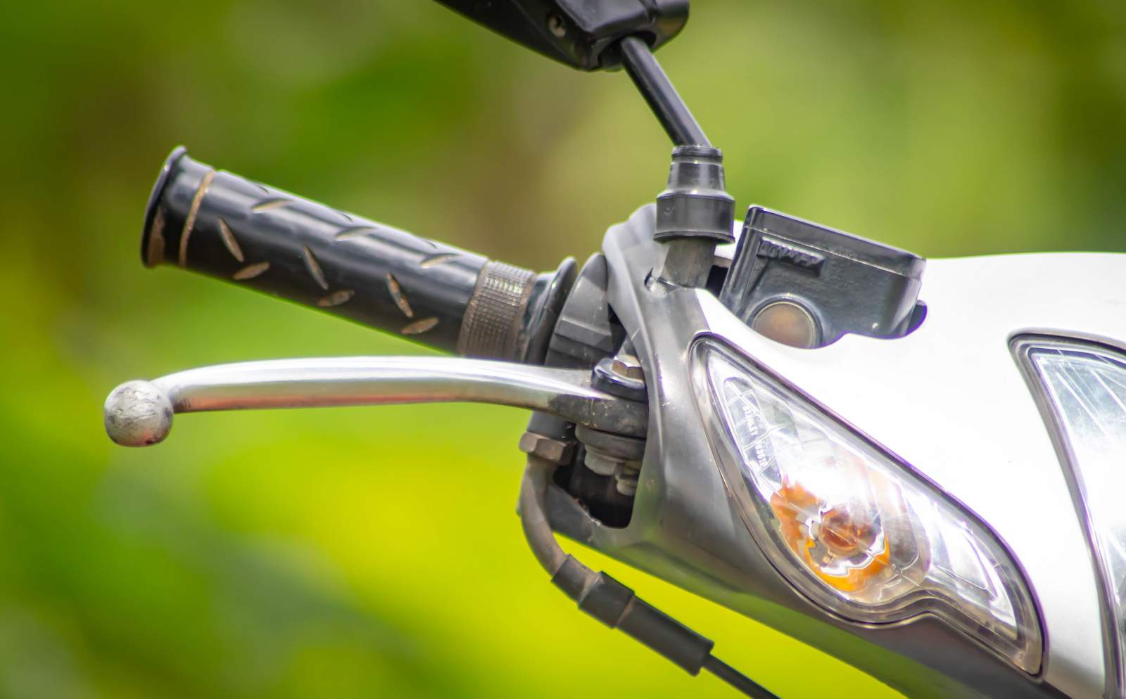 21 Motorradfahrer wurden im für sie an Sams-Sonn- und Feiertragen verbotenen Elmsteiner Tal erwischt. 