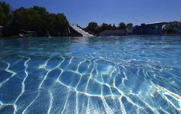 Das Queichtalbad in Offenbach schließt am Samstag, 26. September, die Saison ab. Foto. VG. Pressefrei.