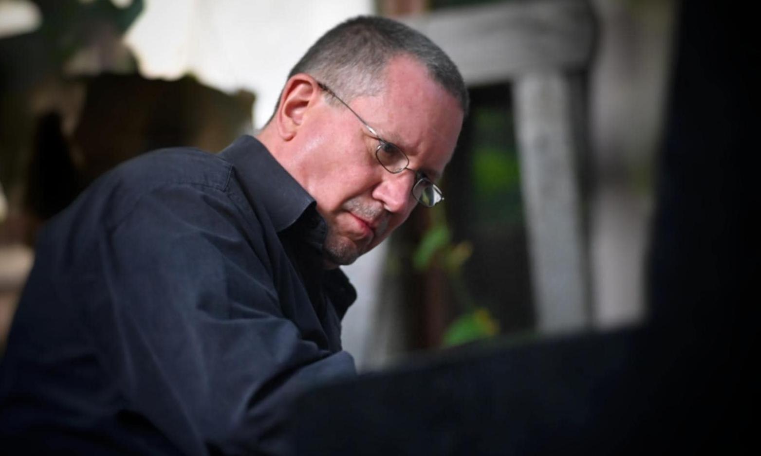Pianist & Organist Chris Jarrett konzertiert am 4. Oktober in der Kathedrale St. Peter & Paul in Weißenburg. Der Eintritt ist frei. 