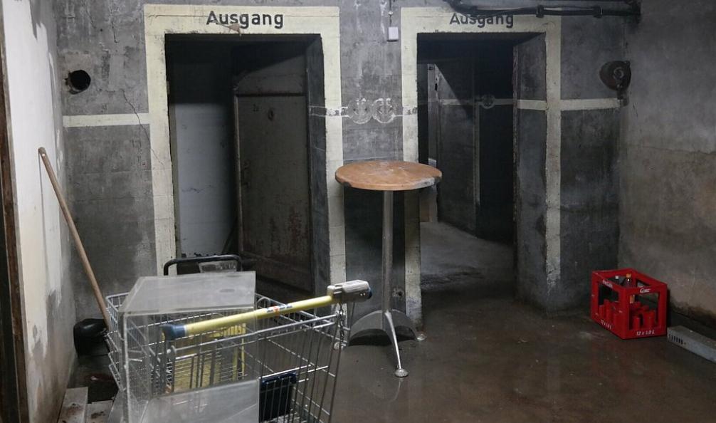 Stadtrundgang „Lost Places um den KAer Hauptbahnhof“. Foto. Renate Straub. stattreisen KA. 